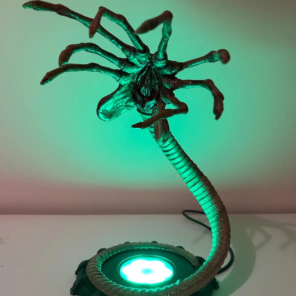 Alien Facehugger Lamp Nightlig - đánh giá và giá Outdoor Lighting Halloween