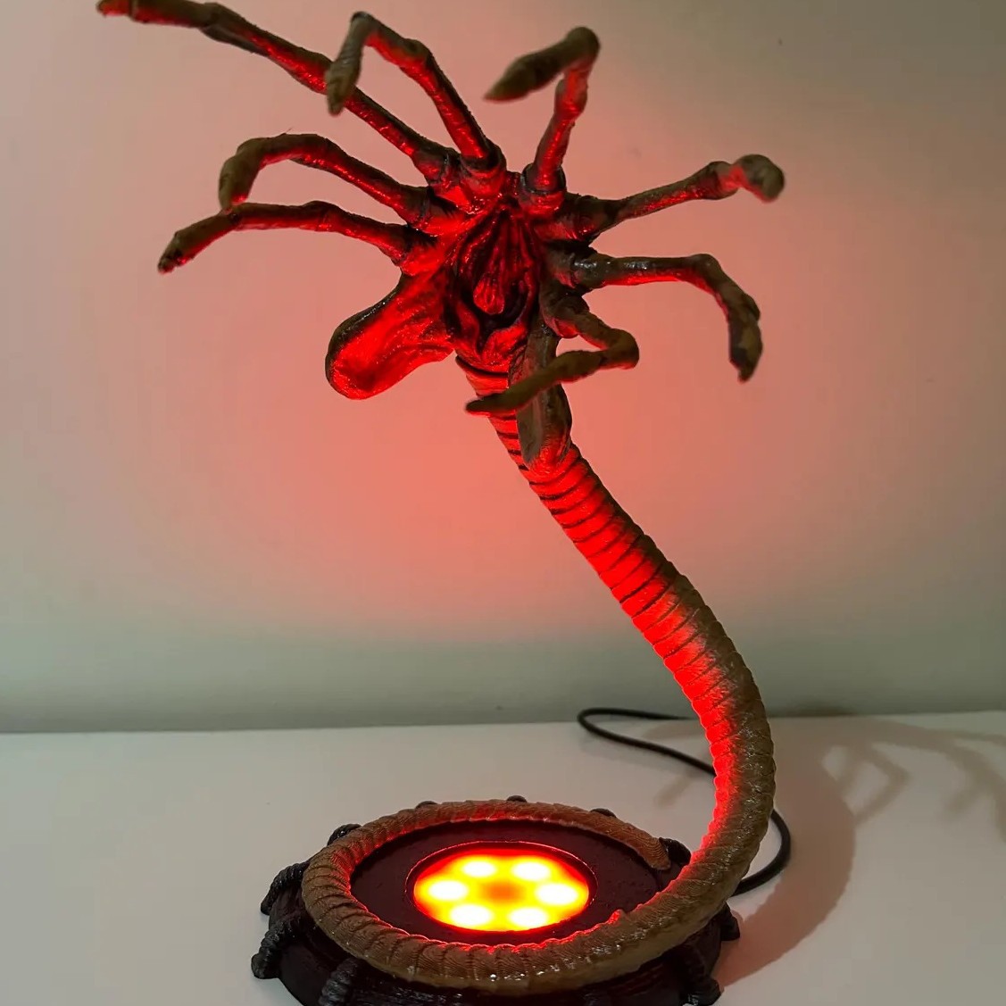 Alien Facehugger Lamp Nightlig - đánh giá và giá Outdoor Lighting Halloween